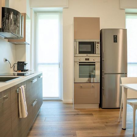 15Min Metro Duomo - Rho Fiera - Skyscraper Kitchen Apartment Milan Exterior photo