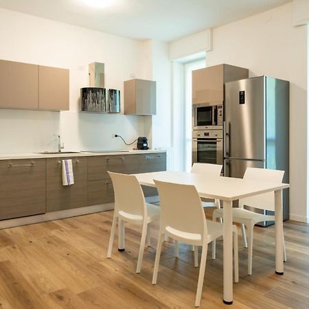 15Min Metro Duomo - Rho Fiera - Skyscraper Kitchen Apartment Milan Exterior photo